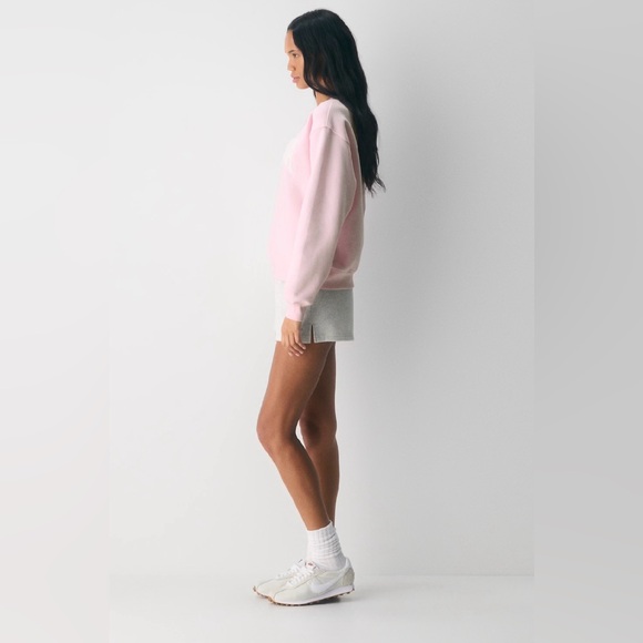 Aritzia Cozy Sweatfleece Perfect Crew Light Pink Crewneck Sweatshirt - Picture 3 of 11